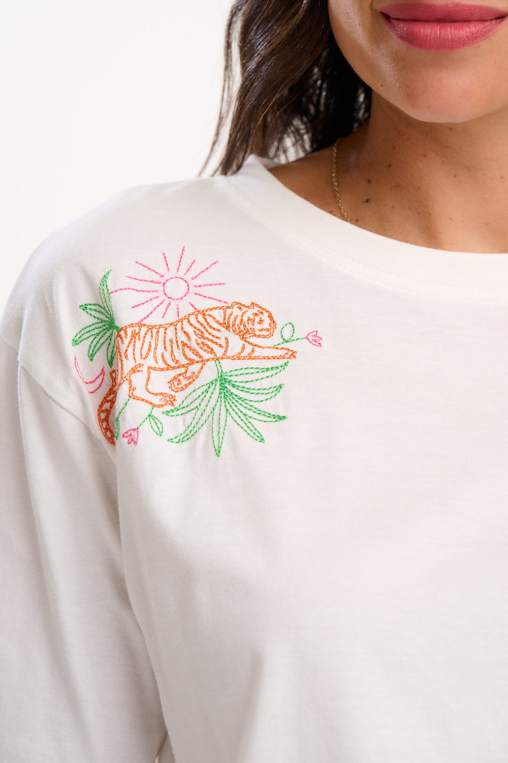 Kinsley Relaxed T-Shirt - Off White, Tropic Tiger